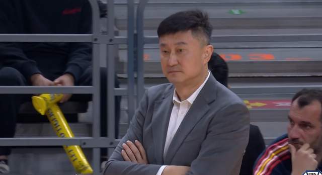 立博体育官方入口-就这怎么冲冠？2场硬仗狂输71分，广东暴露短板，杜锋需做4点调整